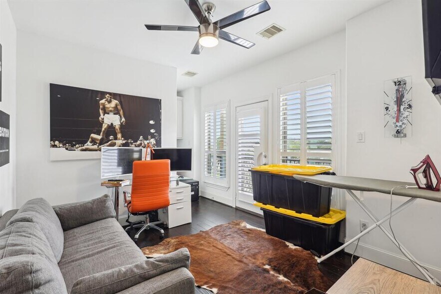 More Photos Of 3912 Ennis St, Houston Specialty For Sale