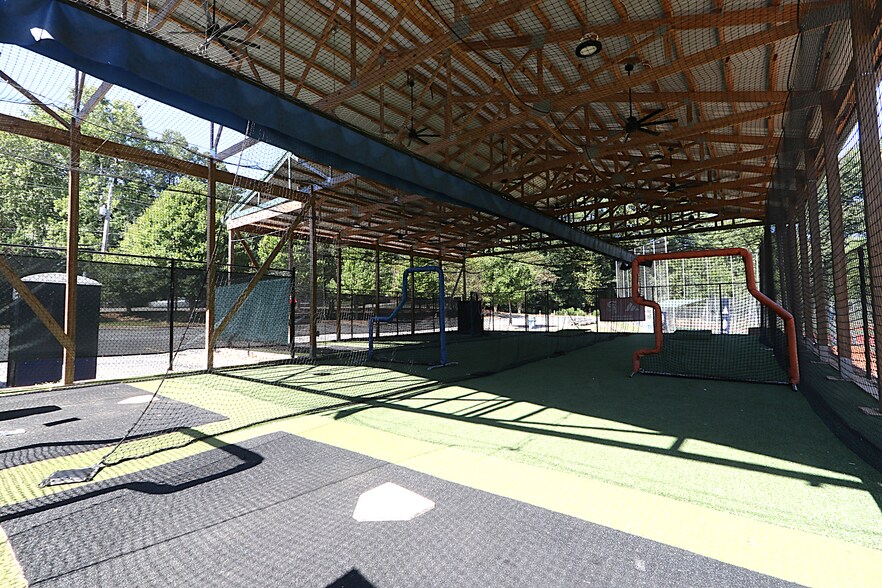 More Photos Of 775 NE Hawkins Store Rd, Kennesaw Freestanding For Sale
