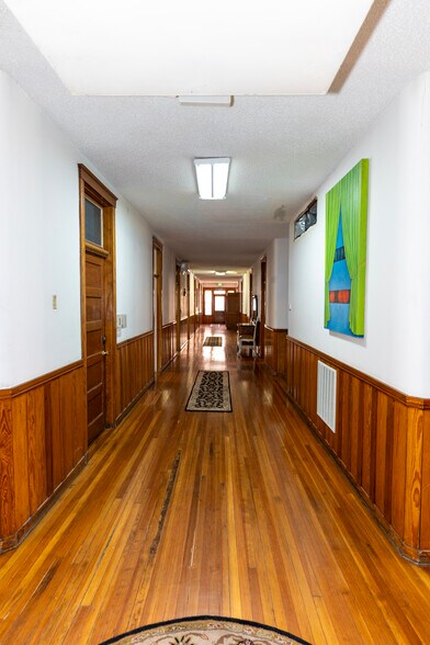 More Photos Of 425-431 Main St, Canon City Storefront For Lease