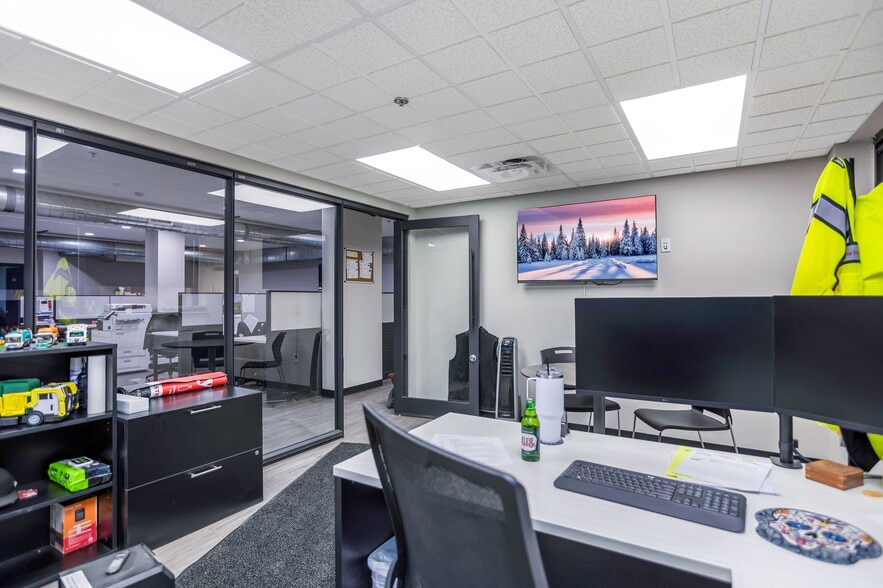 More Photos Of 808 Rhoads Ave, Columbus Warehouse For Lease