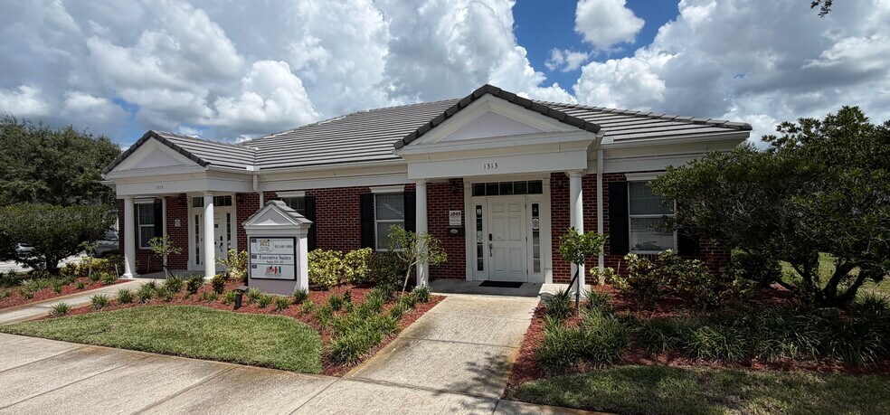 Primary Photo Of 1313 Providence Rd, Brandon Office Residential For Lease