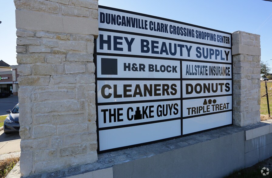 More Photos Of 700 N Clark Rd, Duncanville Unknown For Sale