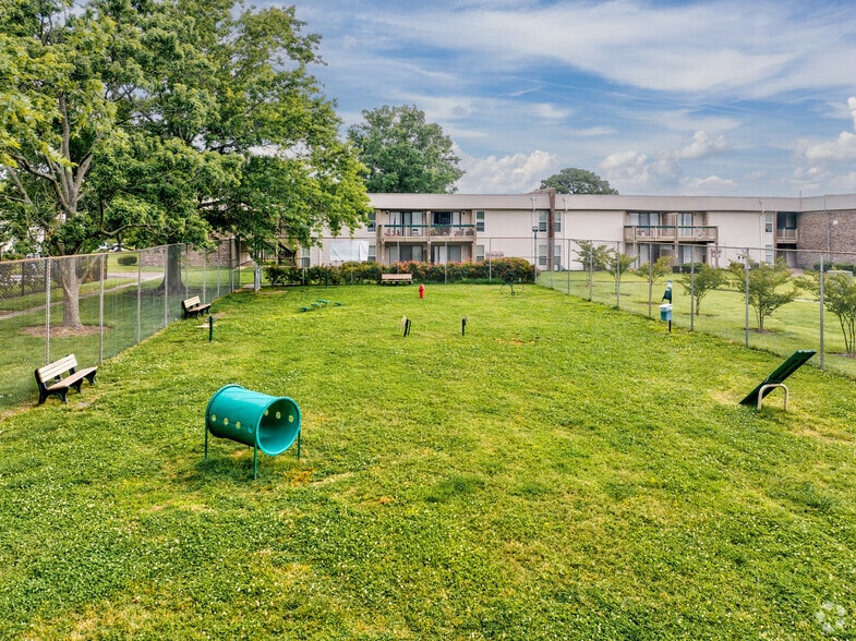 More Photos Of 1027 Tivoli Cres, Virginia Beach Apartments For Sale