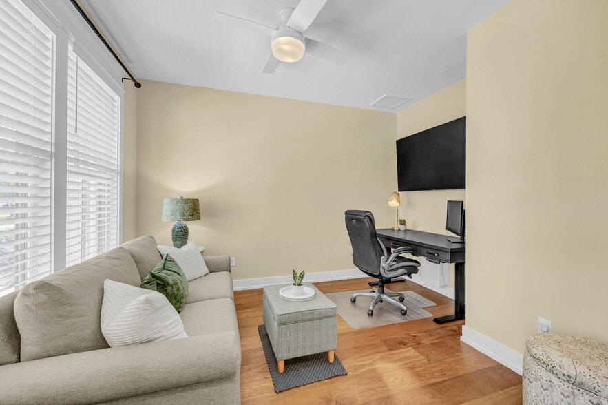 More Photos Of 162 Dugger Ln, Wilmington Apartments For Sale