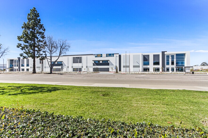 More Photos Of 3100 S Harbor, Santa Ana, CA 92704, Santa Ana Warehouse For Sale