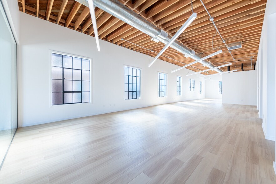 More Photos Of 5556 W Washington Blvd, Los Angeles Loft Creative Space For Lease