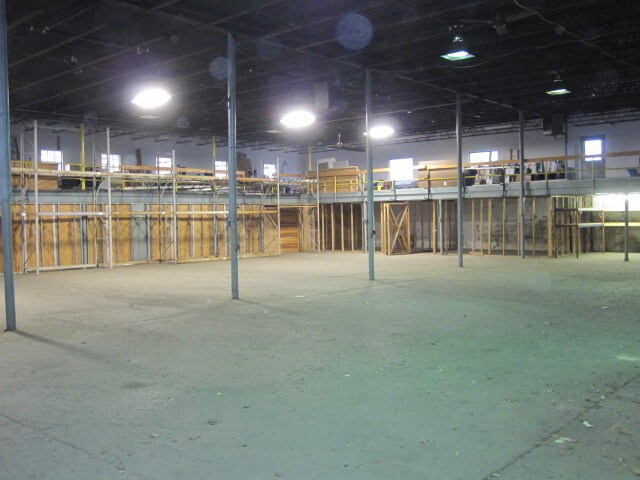 More Photos Of 2708 Shenandoah Ave NW, Roanoke Warehouse For Sale
