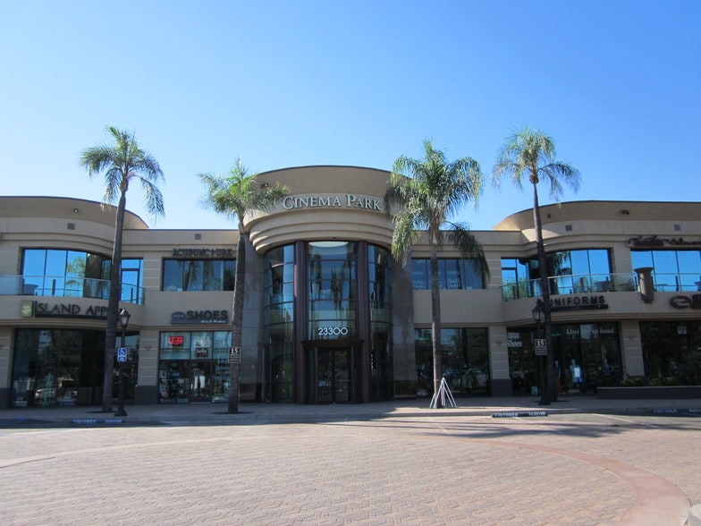 More Photos Of 23300 Cinema Dr, Valencia General Retail For Lease