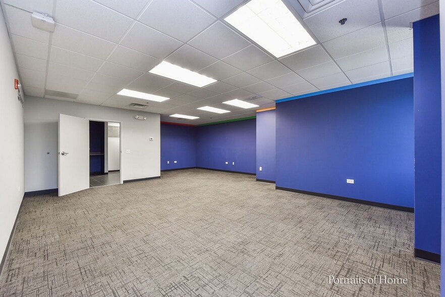 More Photos Of 1585 Beverly Ct, Aurora Warehouse For Sale