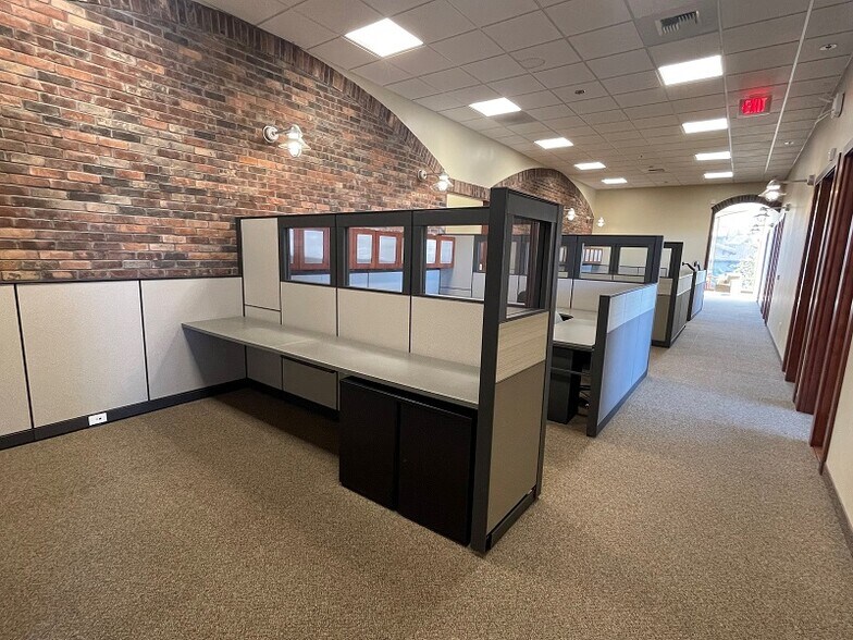 More Photos Of 1446 Spring St, Paso Robles Office For Sale