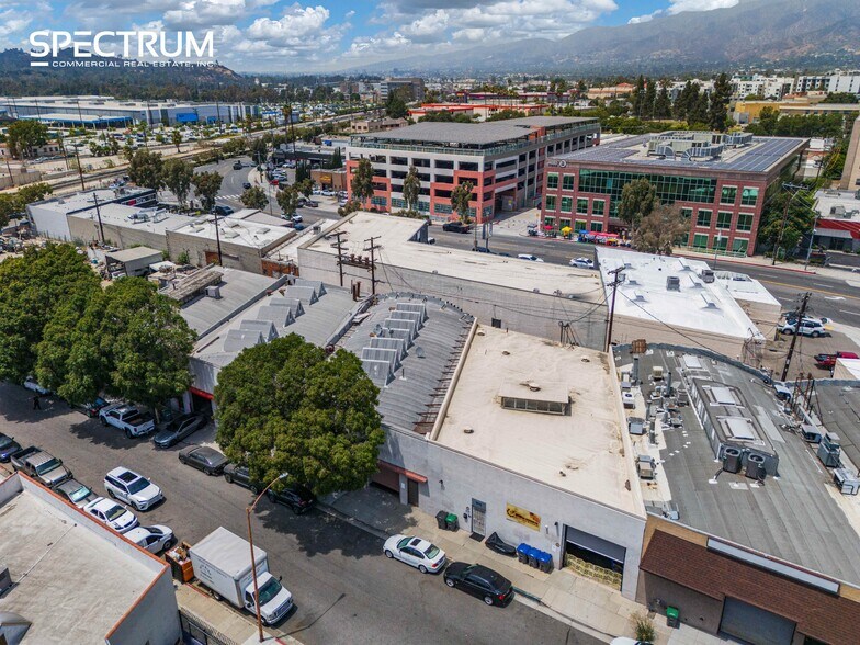 More Photos Of 521 W Windsor Rd, Glendale Manufacturing For Sale