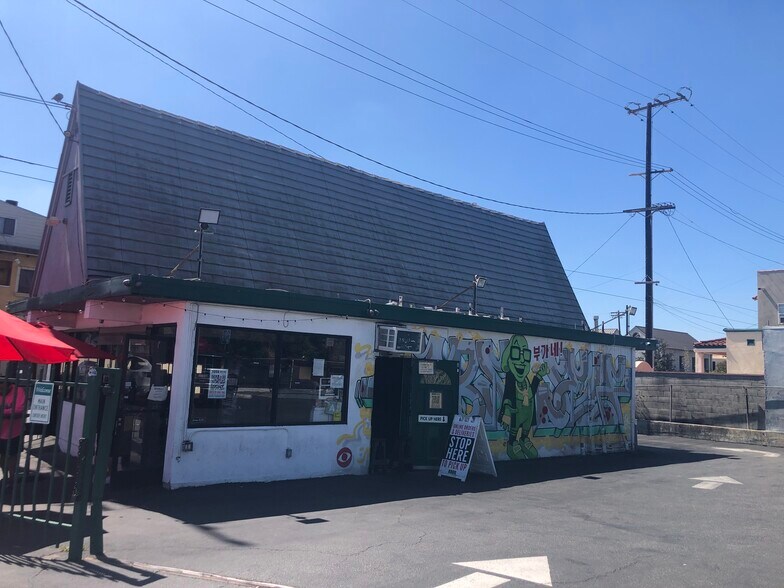 More Photos Of 4501 W Fountain Ave, Los Angeles Restaurant For Lease