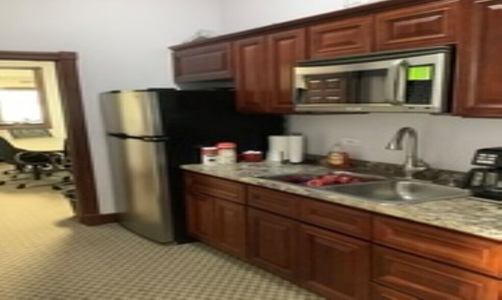 More Photos Of 38 W Grand Ave, Fox Lake Storefront Retail Office For Lease