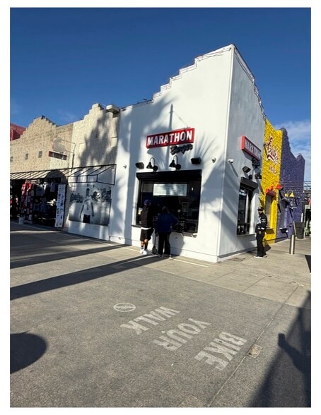 More Photos Of 1815-1827 Ocean Front Walk, Venice Restaurant For Lease