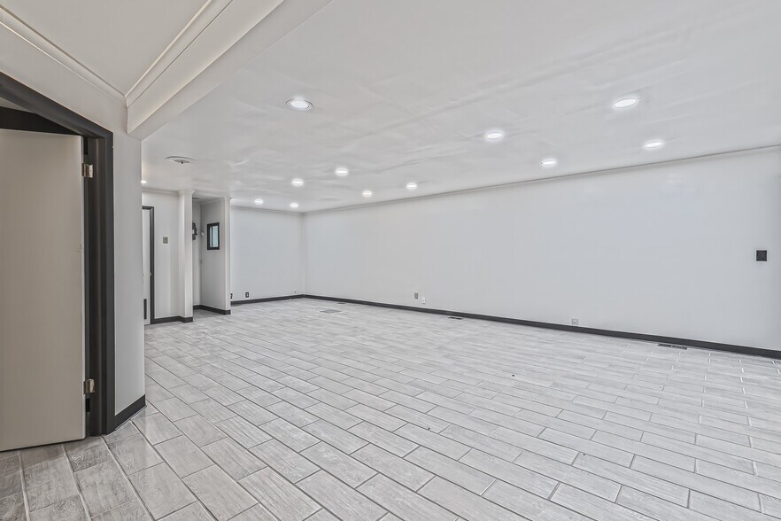 More Photos Of 9657 New Sapulpa Rd, Sapulpa Storefront Retail Office For Sale