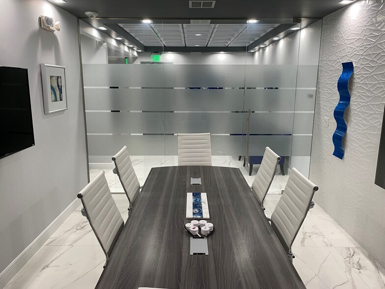 More Photos Of 3333 W Commercial Blvd, Fort Lauderdale Medical For Sale