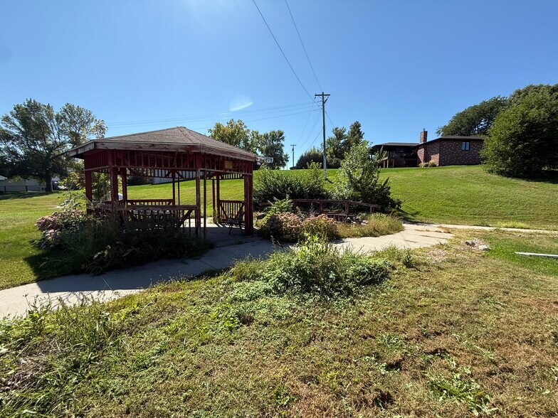 More Photos Of 702 Cedar Ave, Laurel Multifamily For Sale