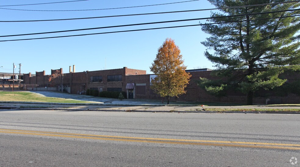 More Photos Of 3274 Beekman St, Cincinnati Warehouse For Sale