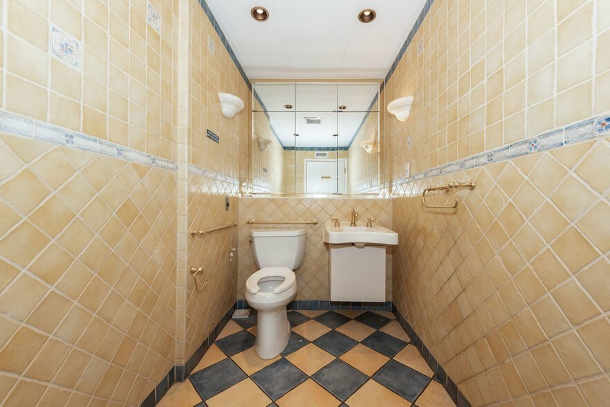 More Photos Of 1796 Hempstead Tpke, East Meadow Office For Sale