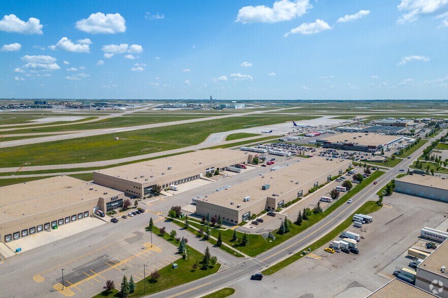 More Photos Of 52 Aero Dr NE, Calgary Warehouse For Lease