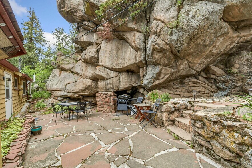 More Photos Of 4980 Highway 73, Evergreen Hotel For Sale