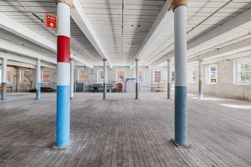 More Photos Of 28 Anawan St, Fall River Manufacturing For Sale