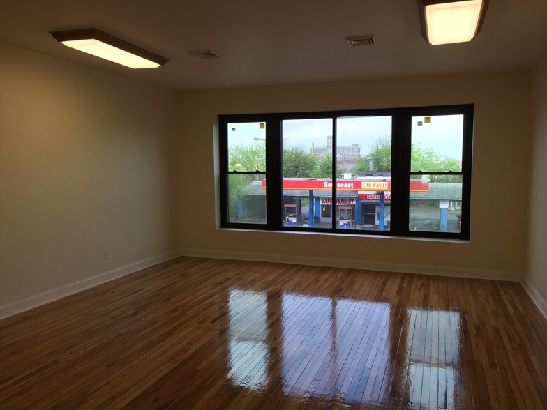 More Photos Of 808 N Broad St, Philadelphia Office For Lease