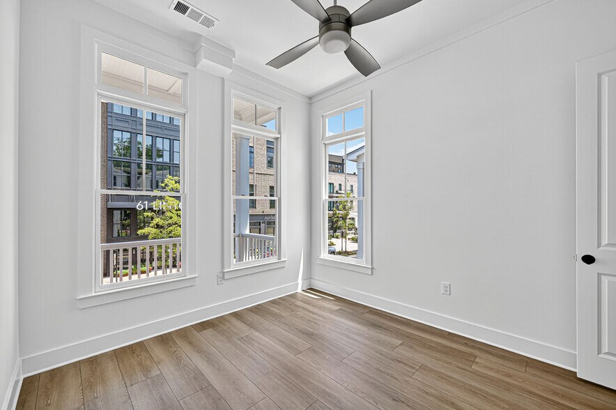 More Photos Of 64 Linton St, Woodstock Apartments For Sale