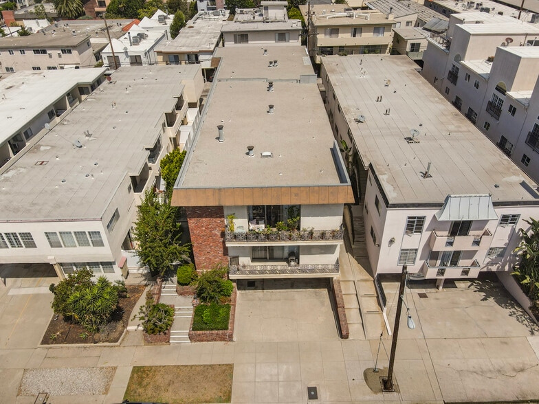 More Photos Of 11733 Mayfield Ave, Los Angeles Apartments For Sale