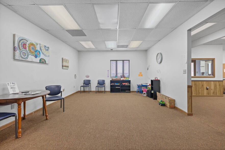 More Photos Of 3300-3312 Encrete Ln, Dayton Light Manufacturing For Lease