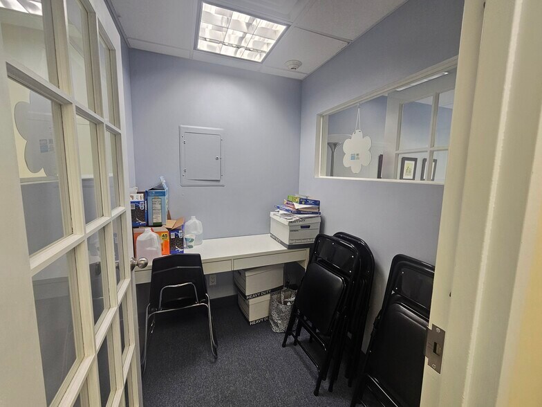 More Photos Of 124 Main St, Huntington Medical For Lease