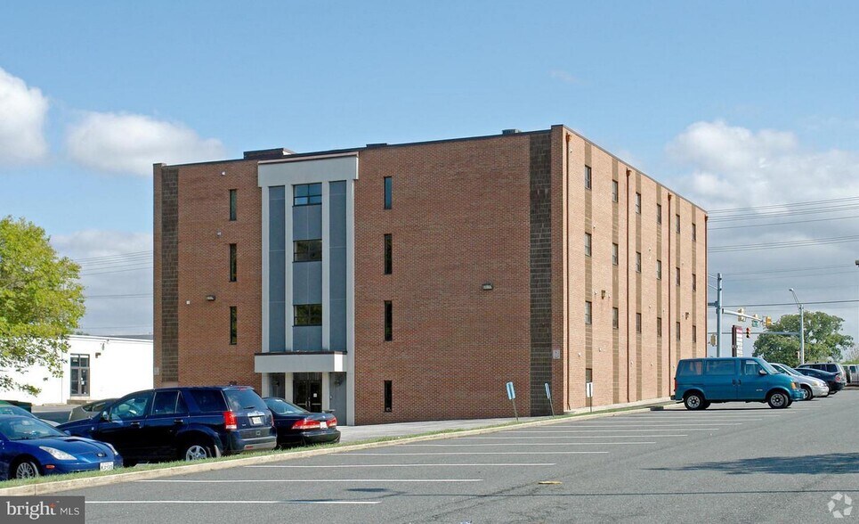 More Photos Of 9712 Belair Rd, Nottingham Medical For Lease