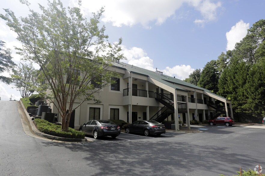 More Photos Of 1380 Milstead Ave NE, Conyers Medical For Lease