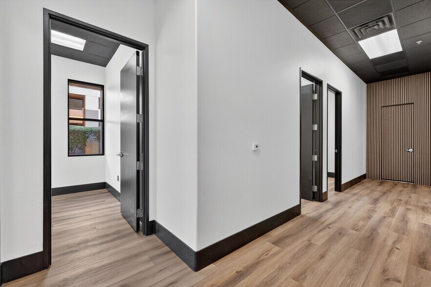 More Photos Of 6123 S Rainbow Blvd, Las Vegas Office For Lease
