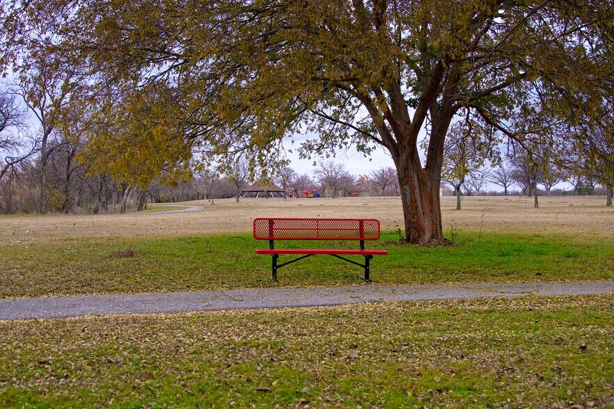 More Photos Of 400 W Martin Luther King Blvd, Duncan Sports And Entertainment For Sale