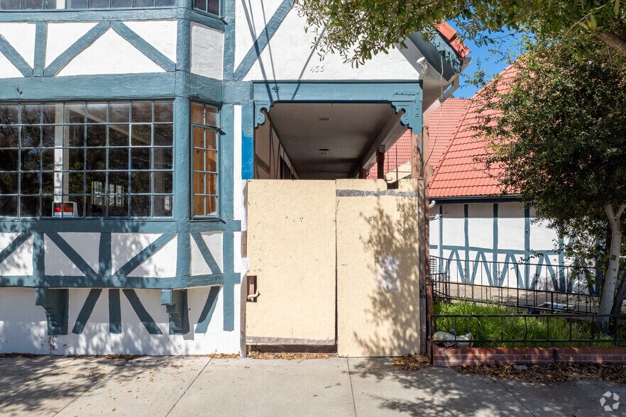 More Photos Of 425 1st St, Solvang Storefront Retail Office For Sale