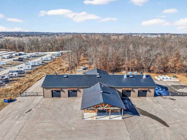 More Photos Of 1834 Outer Hwy 61 hwy, Moscow Mills Flex For Sale