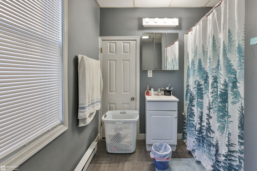 More Photos Of 38 W Central Ave, Bangor Apartments For Sale