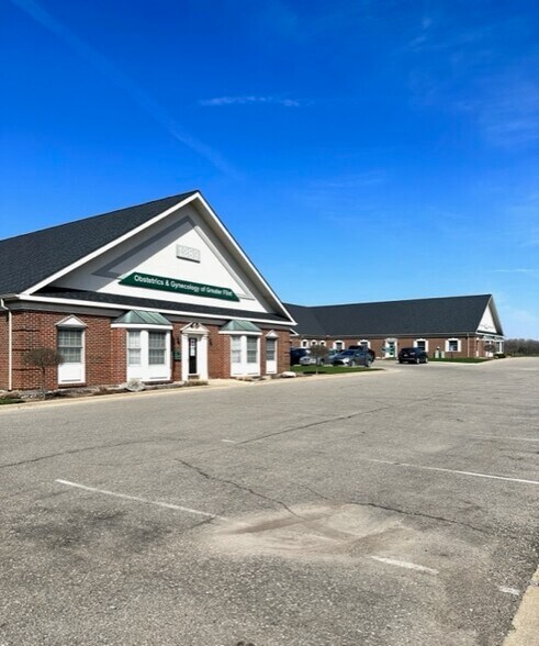 Primary Photo Of 1289 S Linden Rd, Flint Medical For Lease