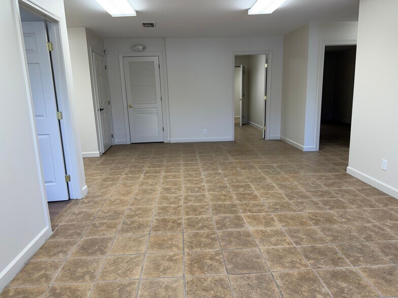 More Photos Of 2367 Rockaway Industrial Blvd, Conyers Industrial For Lease