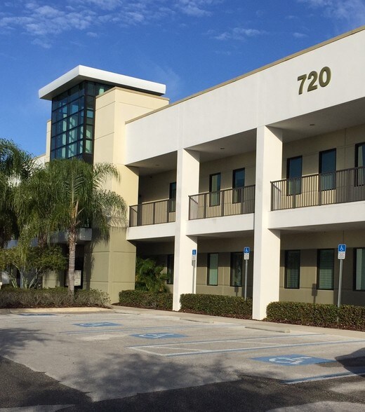 More Photos Of 720 N Brooker Creek Blvd, Oldsmar Flex For Sale