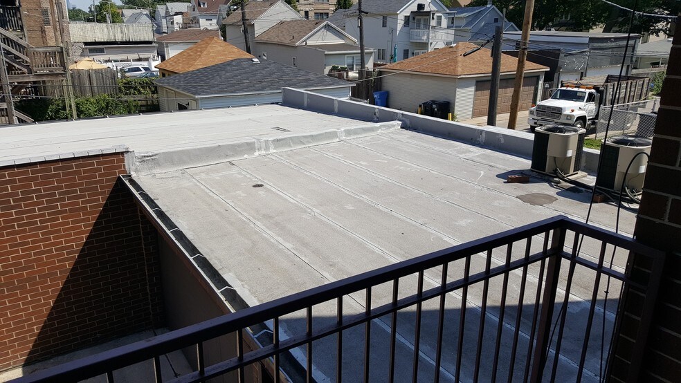 More Photos Of 720 W 47th St, Chicago Apartments For Lease