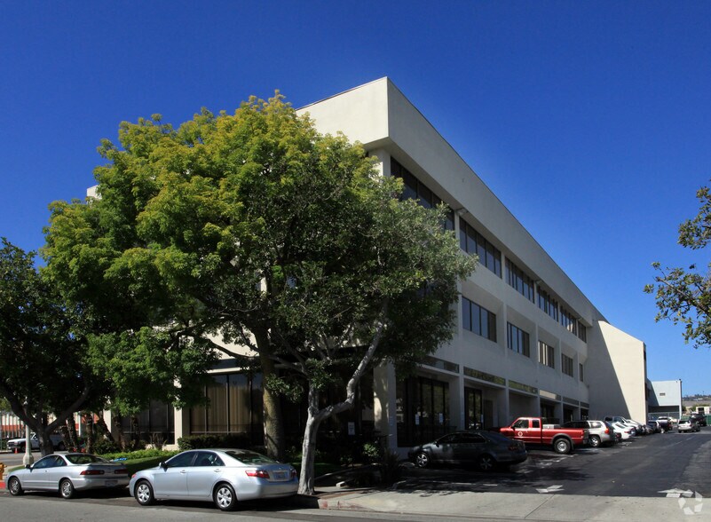 More Photos Of 302 W 5th St, San Pedro Office For Lease