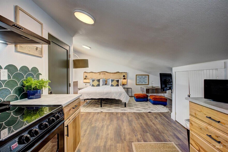 More Photos Of 101 Montgomery St, Idaho City Storefront Retail Residential For Sale