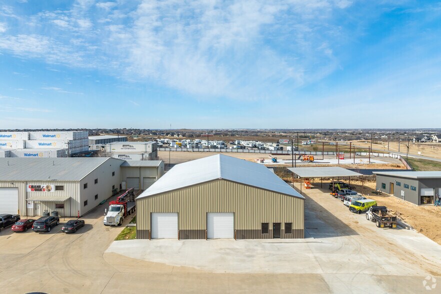 More Photos Of 900 Blue Mound Rd E, Haslet Unknown For Lease