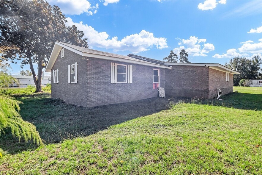 More Photos Of 9710 SC 260, Manning General Retail For Sale