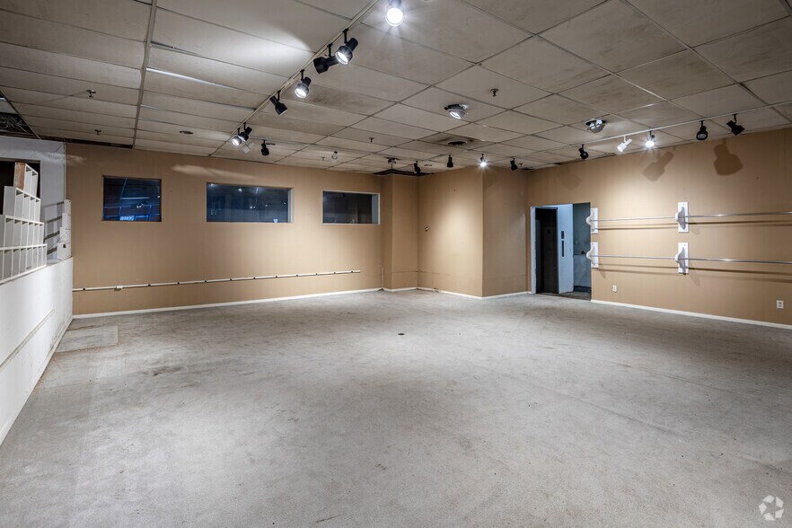 More Photos Of 55 Ridge Rd, North Arlington Storefront For Sale