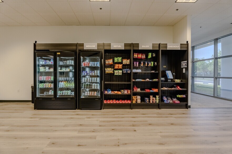 More Photos Of 12650 Ingenuity Dr, Orlando Office For Lease