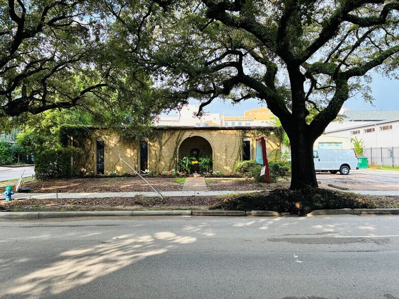 More Photos Of 1818 Waugh Dr, Houston Warehouse For Sale