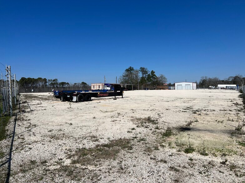 More Photos Of 20218 Crosby Fwy, Crosby Flex For Lease
